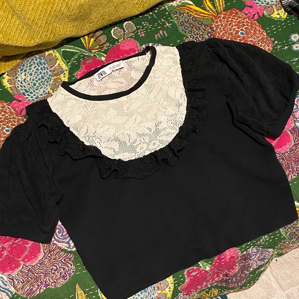 Zara cropped sweater top, capped sleeves lace detailing.